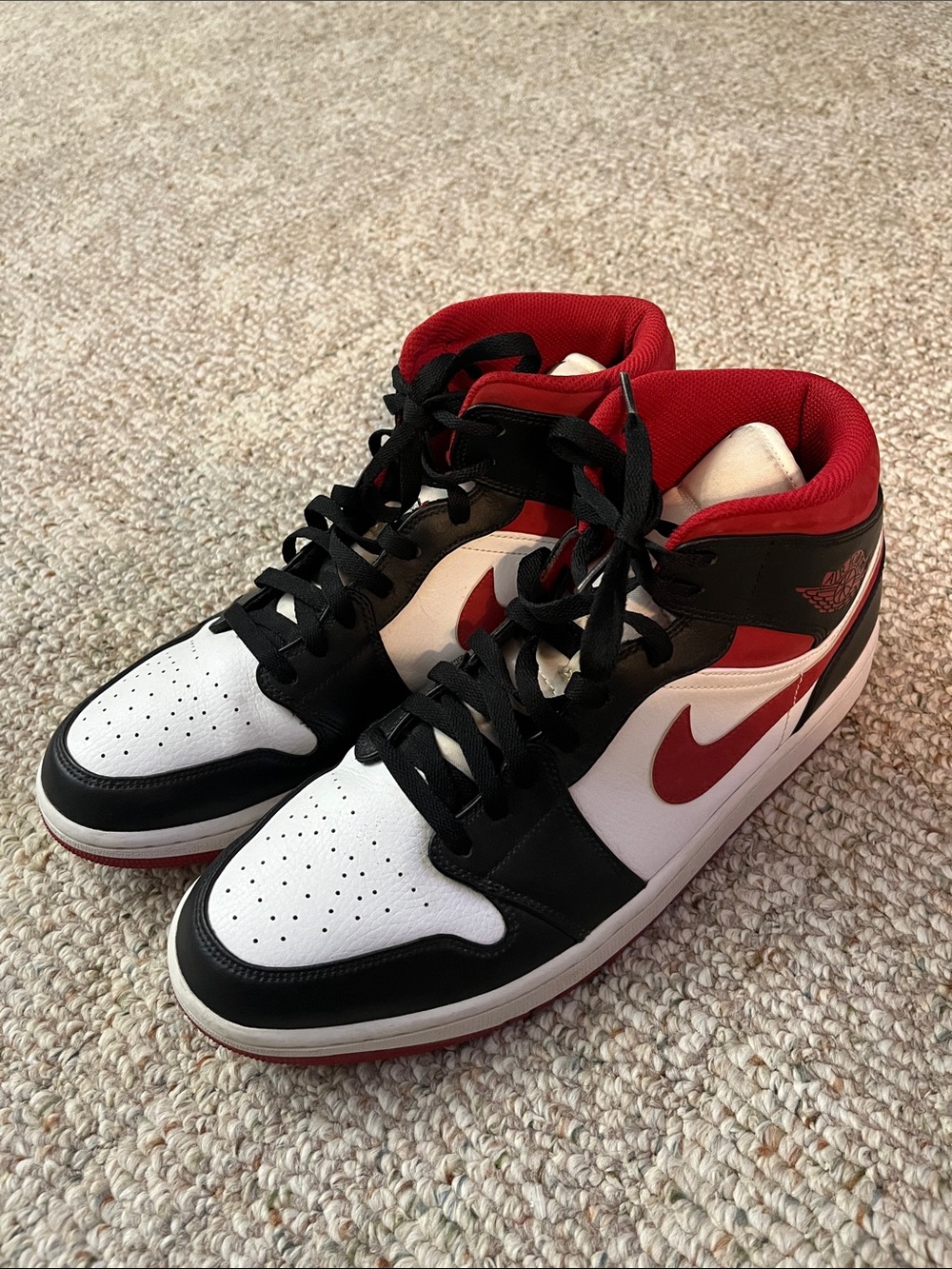 Air Jordan 1 Mid Black Gym Red Sneakers